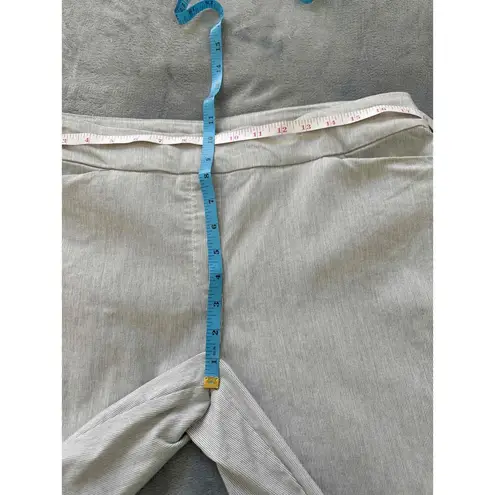 Hilary Radley Light Grey Linen KneeLength Unisex Casual Shorts Size Large