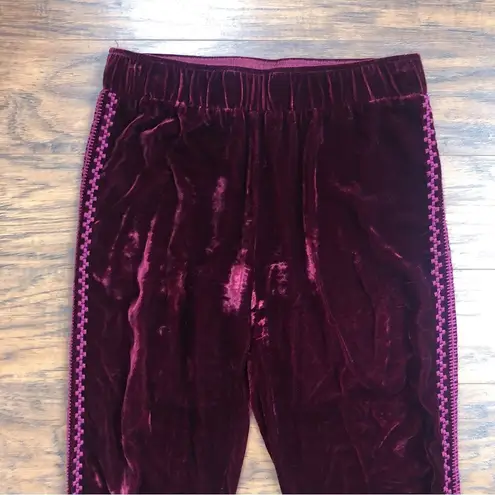 Johnny Was • Aurora velvet joggers Das maroon wine silk cropped pant burgundy