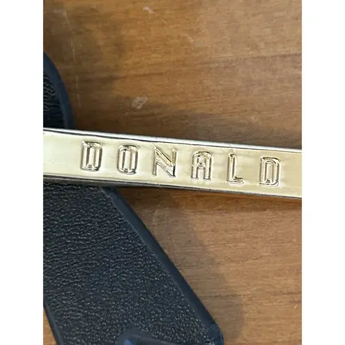 Disney  Donald Blue Bucket Style Tote/Purse Pull Closure Key Chain NWOT‎