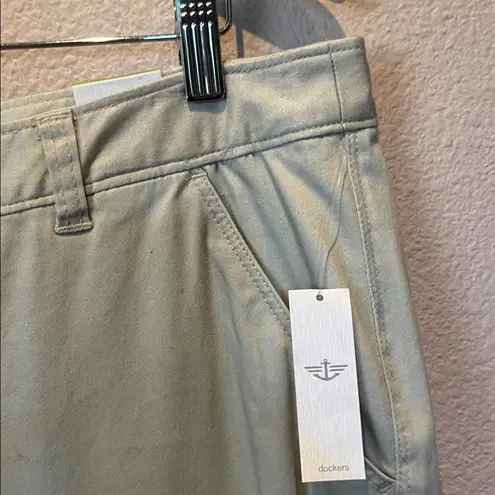 Dockers New Docker’s Women’s Boyfriend Fit Stretch Twill Khaki Pants Chinos Size 16 NWT