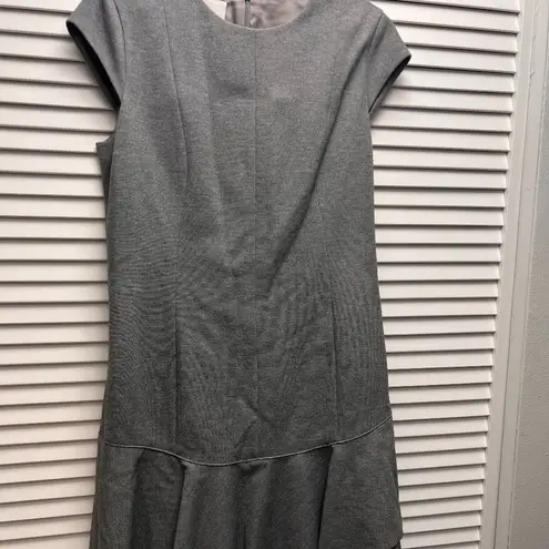 Akris Punto Seam-Paneled Jersey Flounce Dress in Gray size 8