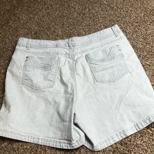 Gloria Vanderbilt Vintage jean shorts size 14