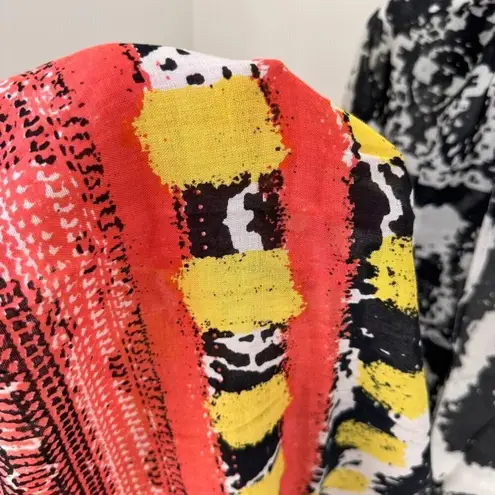 Sandy and Sid Lightweight Patterned Wrap Coverup One Size Fits All Black