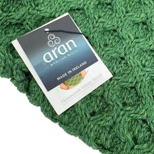 NEW! ARAN woollen mills ireland wool knit Snood Scarf Green