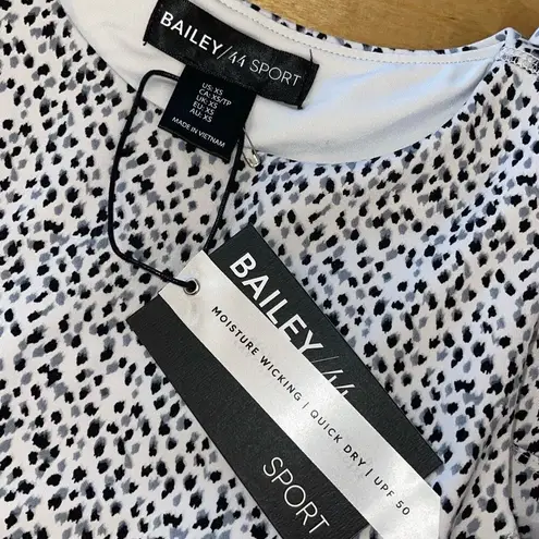 Bailey 44 Sport 2pc Work Out Leggings Crop Top Black White Print XS NWT