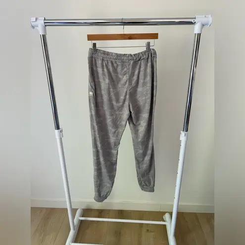 Vuori  Grey/White Camo Joggers Size Small