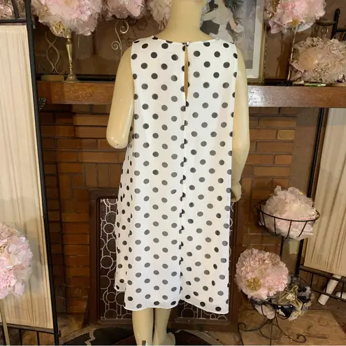 JH WHITE & BLACK POLKA