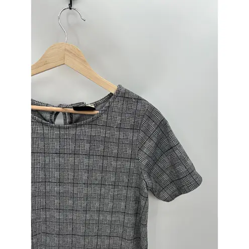 Victoria R Top Women SIZE M Black Plaid Short Sleeve Keyhole Tie Back Clueless Size M