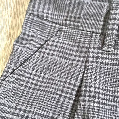 Frenchi plaid grey shorts Size undefined