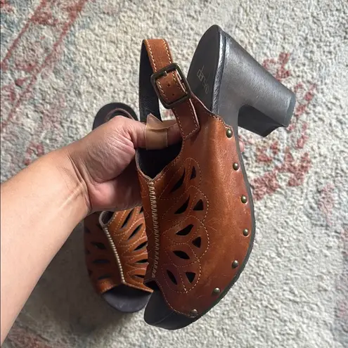 Dansko Brown Sandals 40 Rowena Leather sling back Platform Clog Perforated Boho