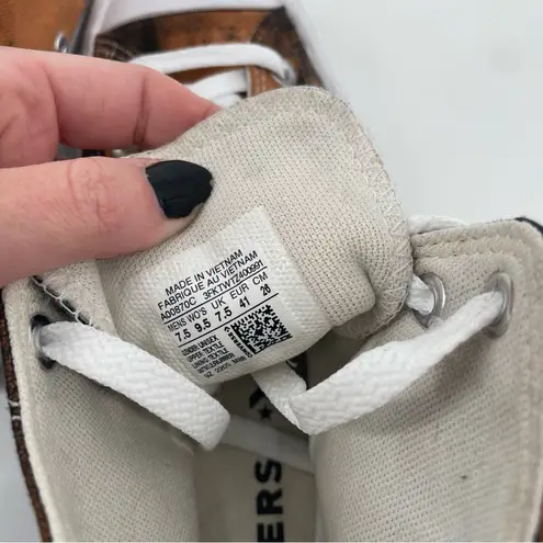 Converse  Chuck Taylor All Star Lugged 2.0 High Black Bleached Tie Dye Sneaker