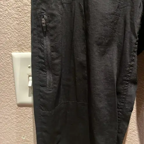 Khombu Women’s Black Capri Pants Adjustable length Size Small