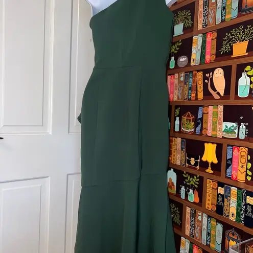 LWD by Anne Barge J’Adore Asymmetrical Ruffle Gown Size Small in Green