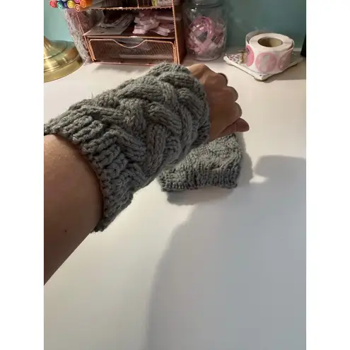 Green Cable Knit Arm Warmers \ Leg Warmers Set Cozy Winter Fashion Accessories