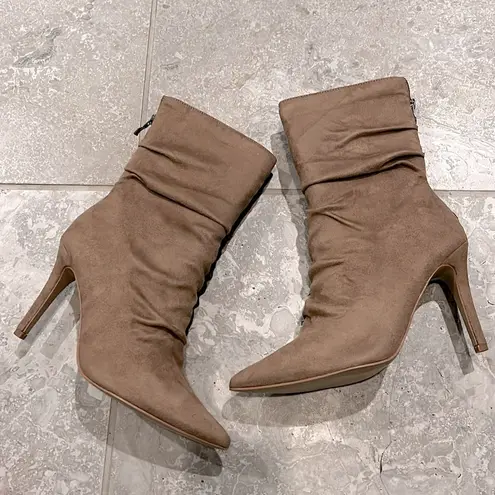 Journee Collection Markie Back Heel Zip Stiletto Booties in Tan, Size 9.5 NEW