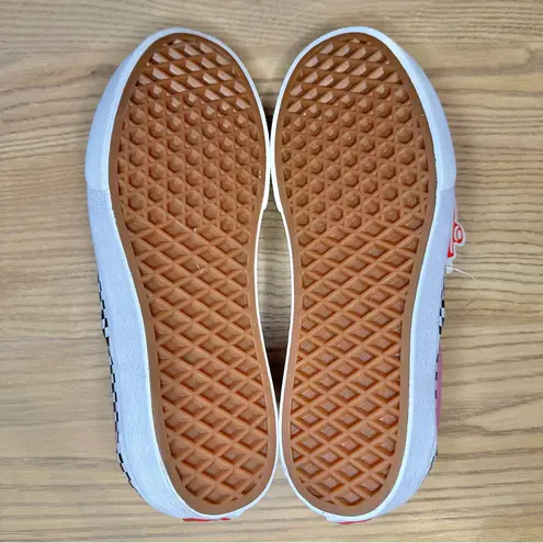 Vans NWT  Two Tone Chili Red Fuchsia Pink Platform Checkered Slip On Sneaker - Image 7