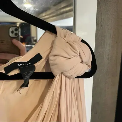 594 Smythe Knot Shoulder Blouse Size M