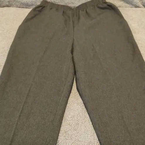 Briggs New York Women's Briggs Pull On Charcoal Gray Pant Trousers Size 6P EUC #1466