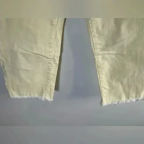 NYDJ Capri Released Hem in Pale Yellow Raw Size 12 GUC 0077