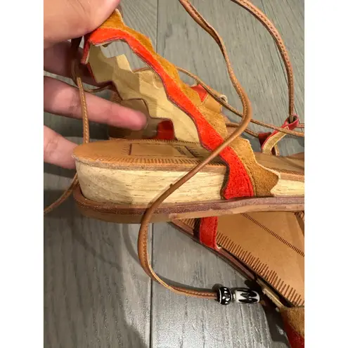 Dolce Vita Pedra Zigzag Suede Flat Wedge Bohemian Sandals Red/Brown Size 7.5 Red