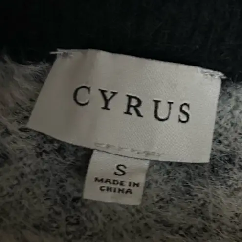 Cyrus Black & White Houndstooth Super Soft Crewneck Sweater Size Small