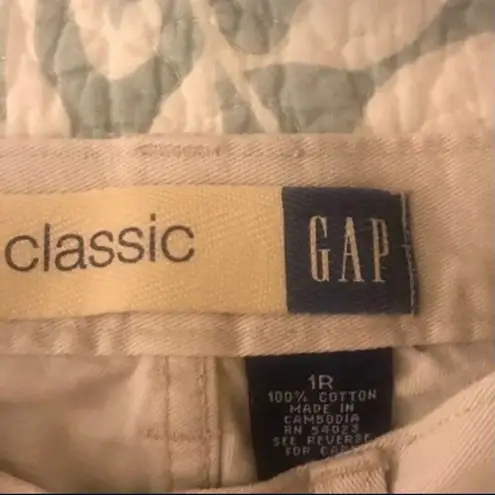 Gap Classic Women’s Beige Straight-Leg Boyfriend Jeans (Size 1R)