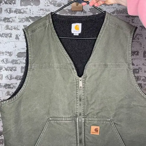 Carhartt  | unisex olive green vest fuzzy lining