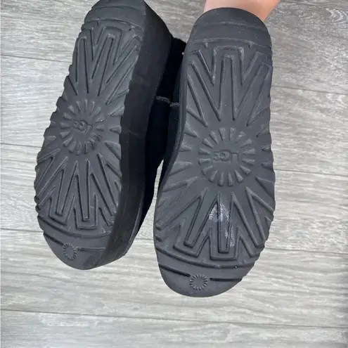 UGG  Black Classic Ultra Mini Platform Boots 8