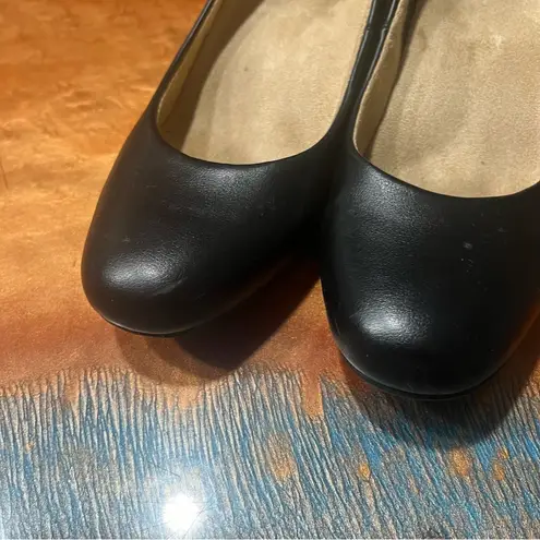 Naturalizer  Donelle Black Leather Block Heels size 8.5