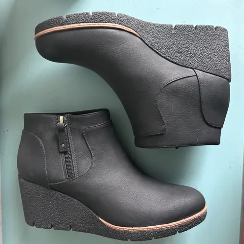 NWOT Dr. Scholl's Women's Bianca Black Suede Wedge Booties Size 7.5 Ankle Boots
