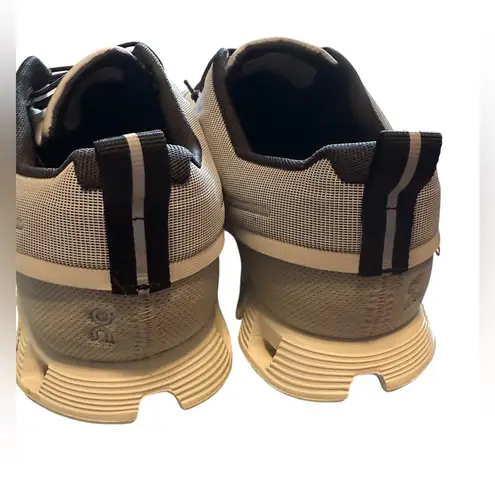 On women’s size 9 cloud 5 sneakers Black - Image 3