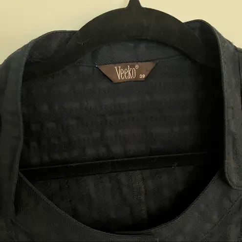 Veeko Crop Jacket with bold buttons and cute lace trim pockets. EUR Size 38