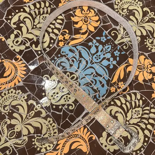 GOLD & SILVER SPARKLE BELT WITH SILVER TONE BUCKLE. SZ: XL