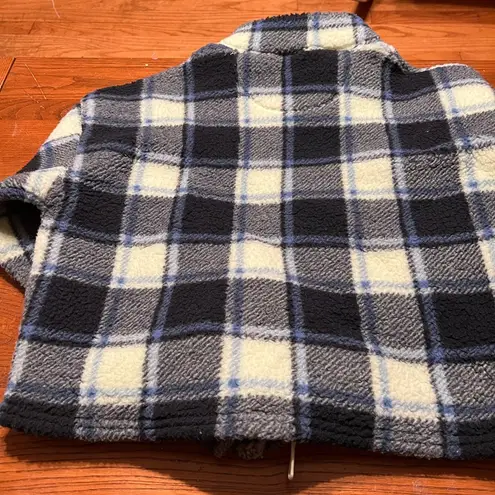 American Eagle  fleece plaid jacket size small