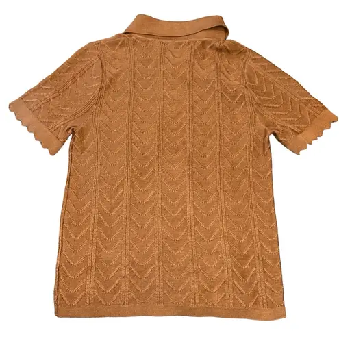 T Tahari TAHARI chevron collared camel short sleeve sweater. Size M.