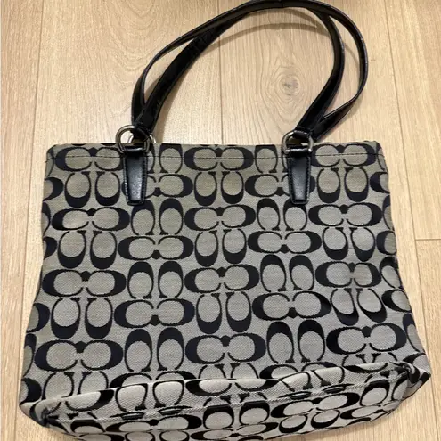 Coach Black and Gray Women's shoulder Bag