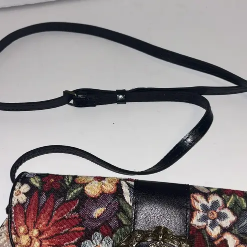 Patricia Nash TAPESTRY AND LEATHER CROSSBODY GORGEOUS AND CHIC A ONE OF A KIND❤️