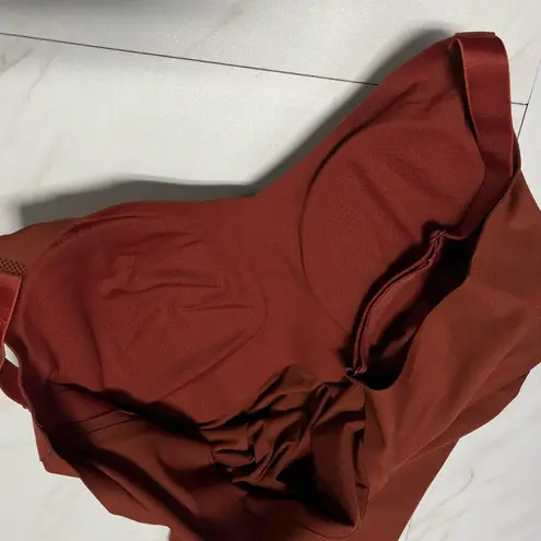 Knix luxelift bodysuit with adjustable straps built in wireless support Large Red