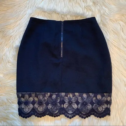 Jun & Ivy Francesca’s Lace Trim Skirt Navy Blue S