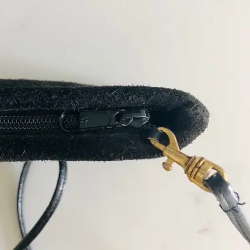 Vintage Magid Soft Suede Black Slim Line Zipper Top Crossbody Clutch Bag