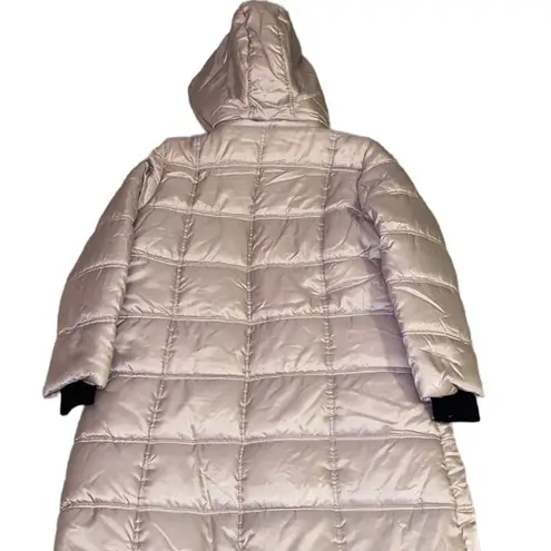 Urban Republic stone puffer coat. Detachable hood with faux fur. Size Medium