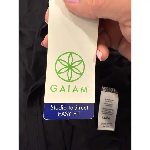 Gaiam NWT Haven Long Sleeve Tee Shirt With Metallic Graphic Black Women Size XL