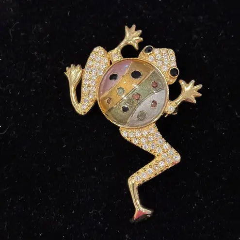 St. John  Frog Brooch with Swarovski Crystals and Light Color Enamel  Details