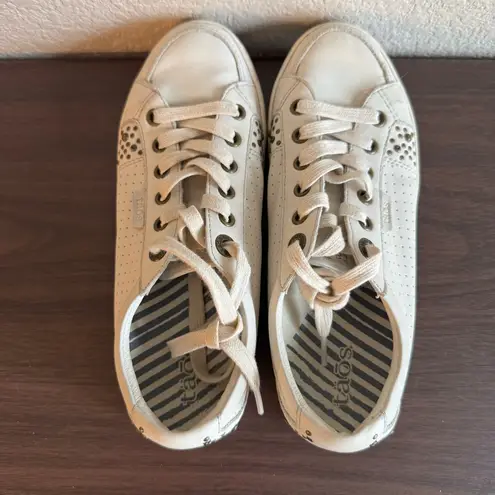 Taos White Leather Perforated Studded Casual Comfort Sneakers Shoes Size 7.5