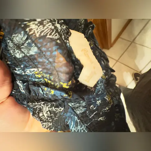 Bishop and Young  Jasmine Print Smock Neck Blousel Size M ties on lower back