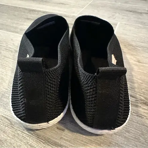 Tommy Bahama  Women's Black Knit Slip On Memory Foam Boat Shoe Sneaker size 9 thumbnail 4