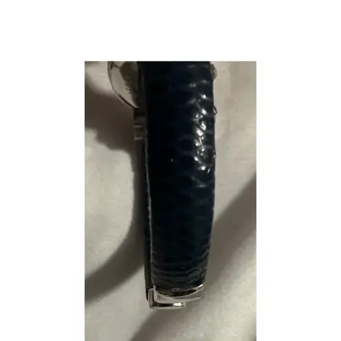 Wincci Quartz Watch Silver Tone Black Faux Leather Cuff Bracelet Japan Movt Blue