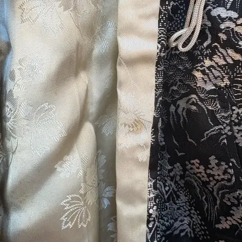 Vintage Asian Brocade Jacket Silver Black Metallic Tassel Frog Closures Size L Size L