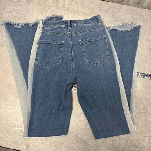 Versona Women’s Modern Two Toned High Waisted Flared Blue Jeans Size 0