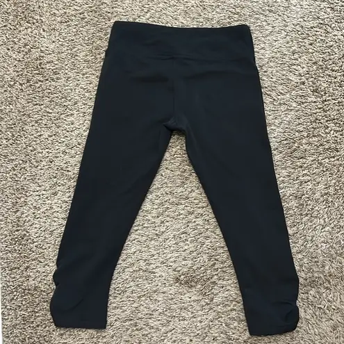 The North Face Women’s  Black Cropped Leggings - Size Small